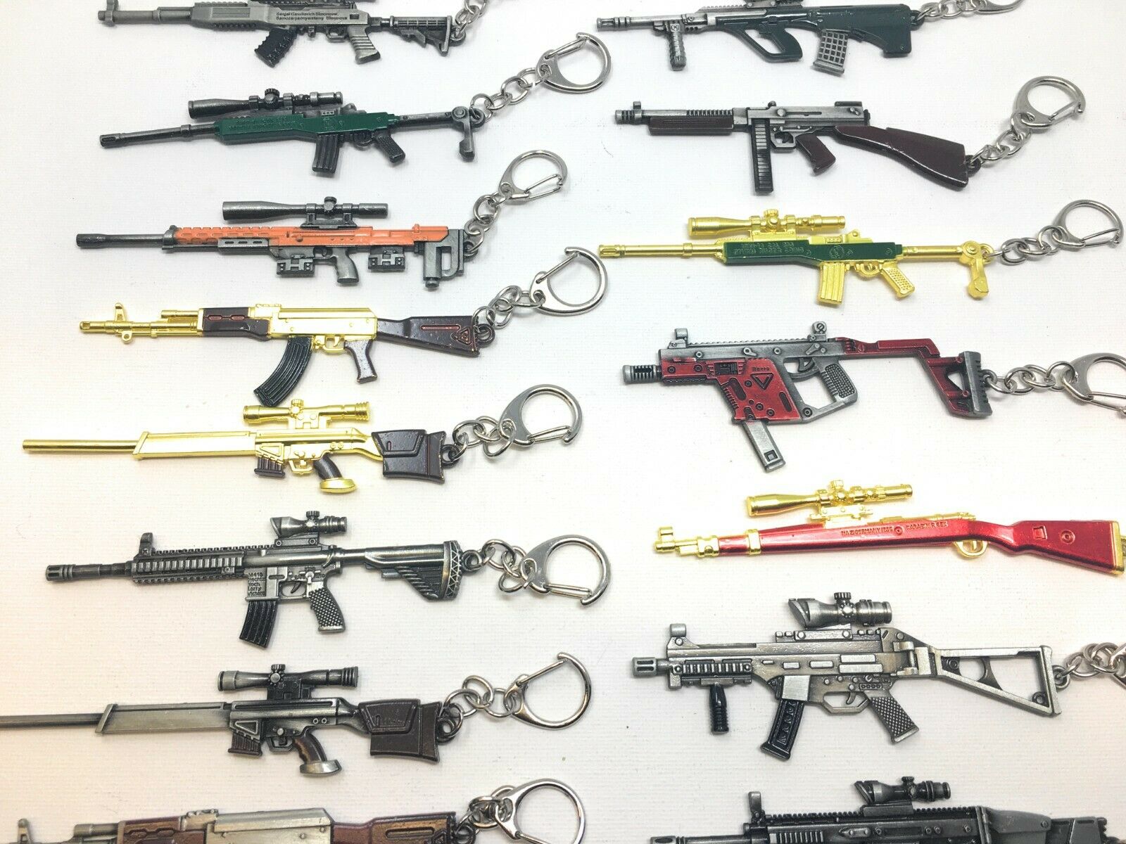 Waffen Schlüsselanhänger Metall  Pistolen Revolver Flinten Sturmgewehr bis110mm